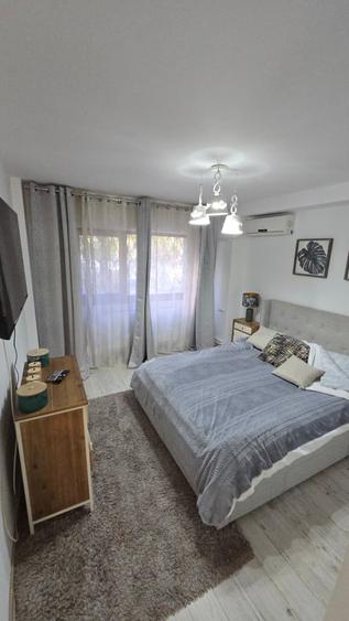De închiriat apartament 3 camere Bulevard Decebal  metrou munci - 11