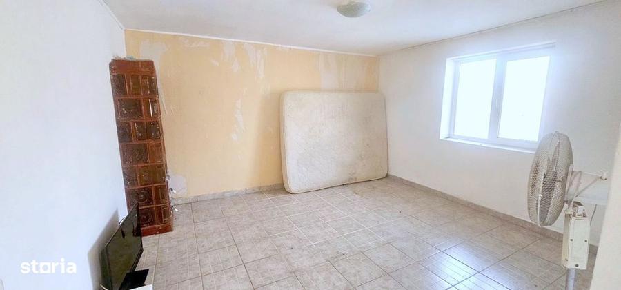 Casa individuala + 900 mp teren proprietate -Sendreni, jud. Galati - 1