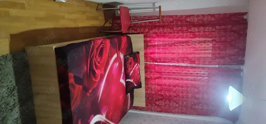 Inchiriez apartament 3 camere regim hotelier minim 2 zile. - 2