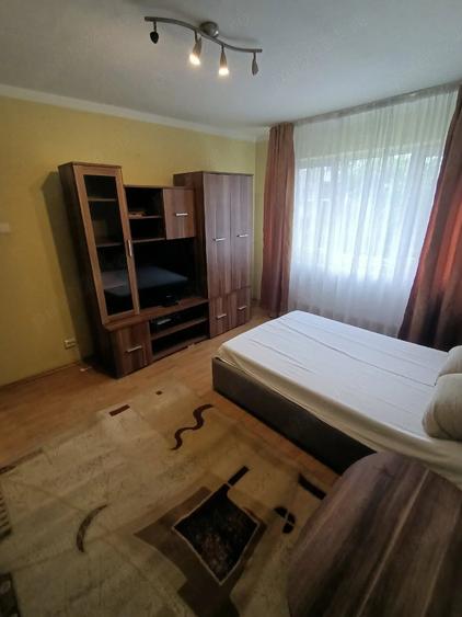 Sagului-Profi,35 mp, Decomandat,Liber, Merita Vazut,240 E - 6