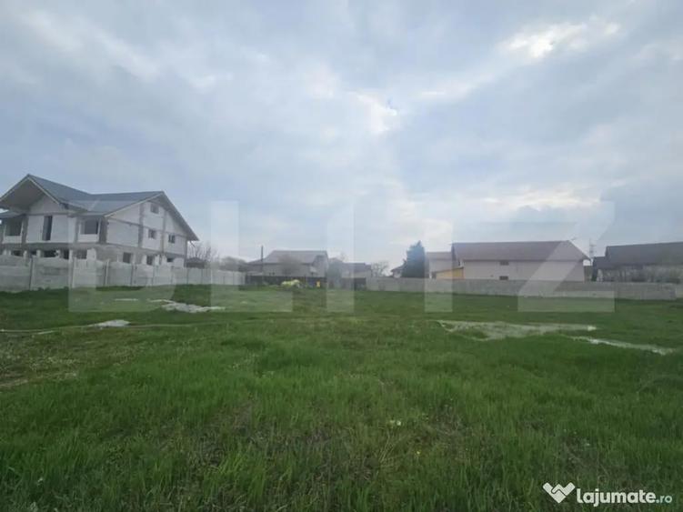 Teren Intravilan cu o suprafata de 700 mp in zona Floresti - 2