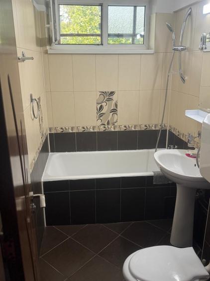 Apartament 3 camere / semidecomandat / 71 mp / balcon / metrou / Drumul Taberei - 7