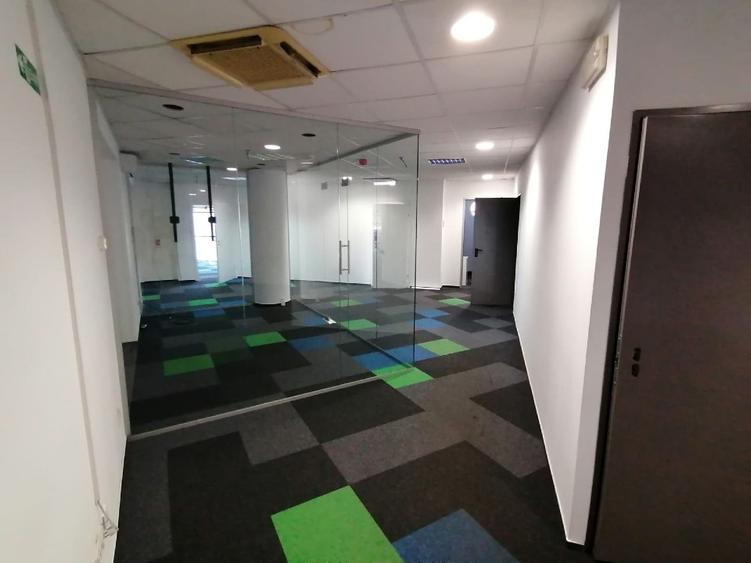 UNIVERSITATE BIROU  556 mp - 9