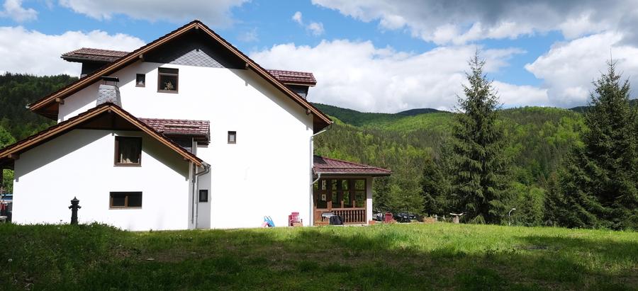 Vanzare pensiune noua complet functionala superba Prahova padure priveliste - 1