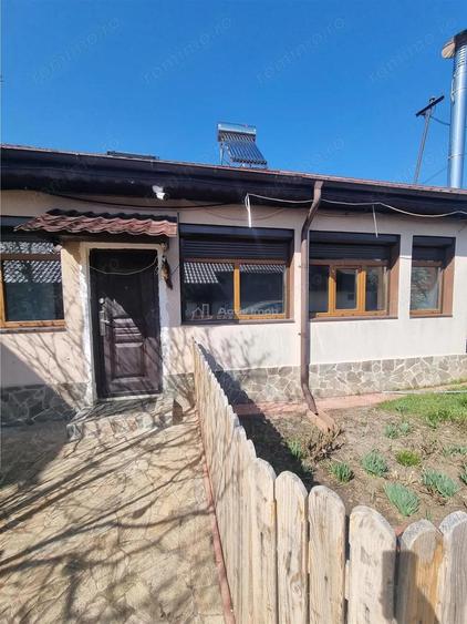 Casa-vila si teren in Nanov - 4