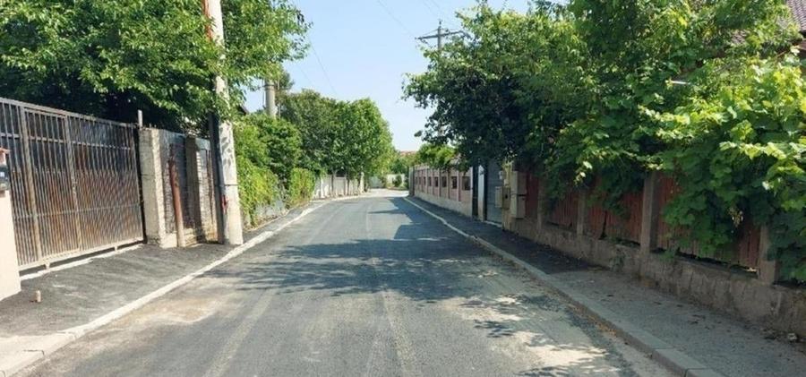 TEREN DE VÂNZARE  1880MP. ..   SAU  800 MP. - 3