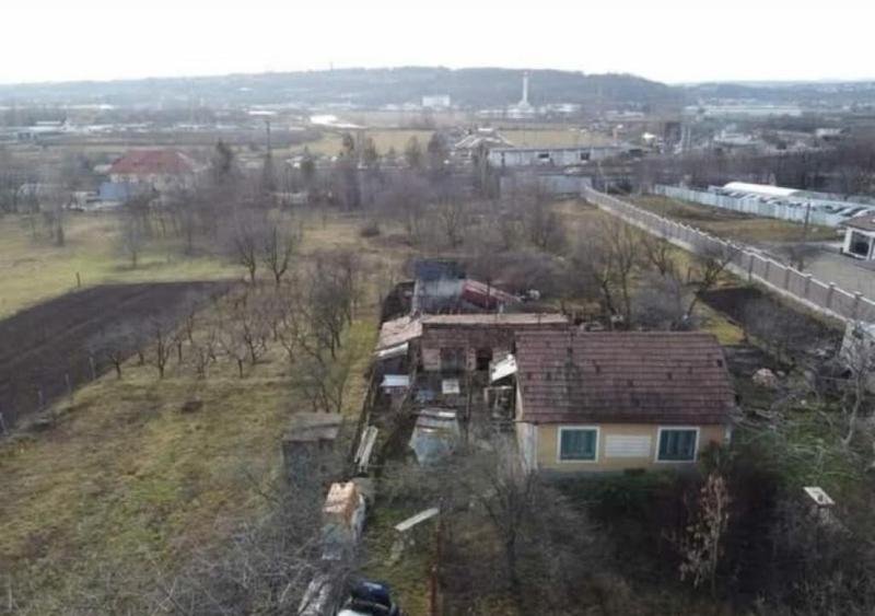 Teren / Casa Batraneasca Zona Burdujeni - 1