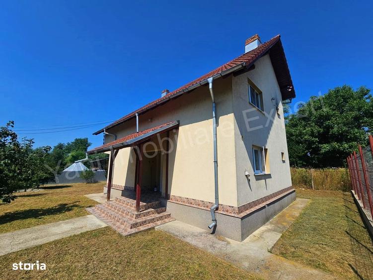 Casă cu 4 camere în Curtea de Argeș