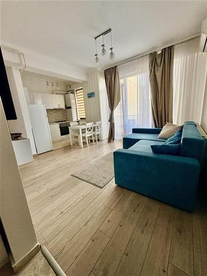 Apartament cu 2 camere decomandat, mobilat în Central