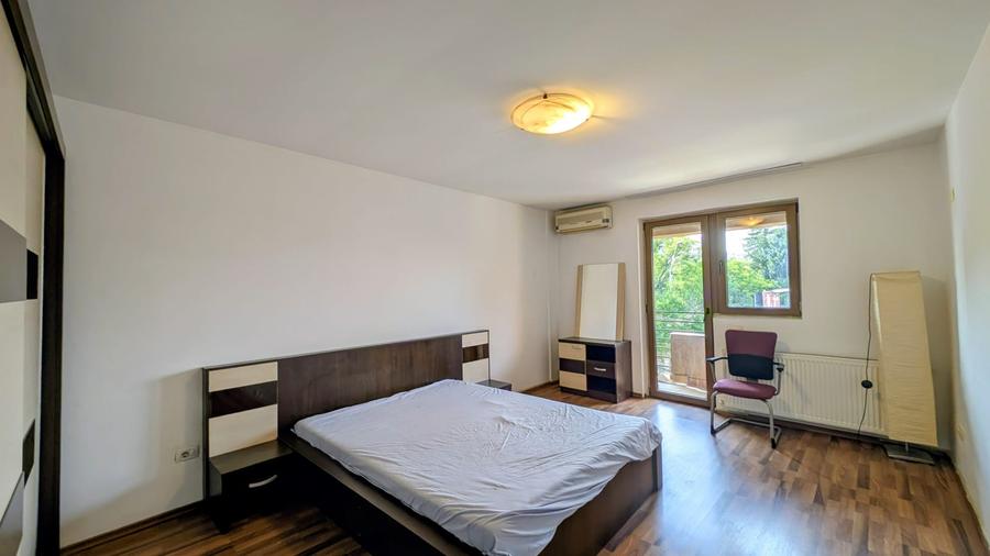 Luminos si spatios,stradal,bloc nou boutique,utilitati separate,renovat,curte - 1