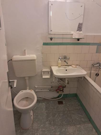 Apartament cu 2 camere semidecomandat în Dristor