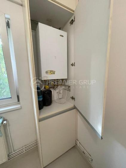 Apartament cu 3 camere în Podu Roș