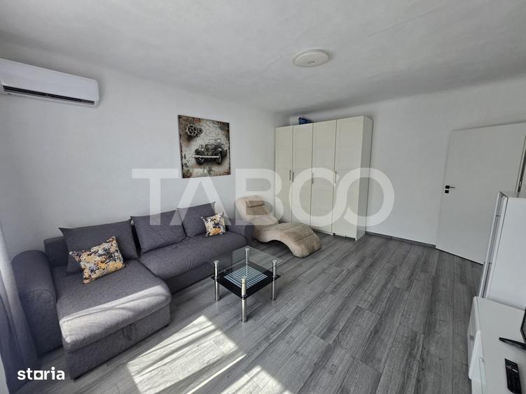 Casă cu 2 camere decomandat în Lazaret