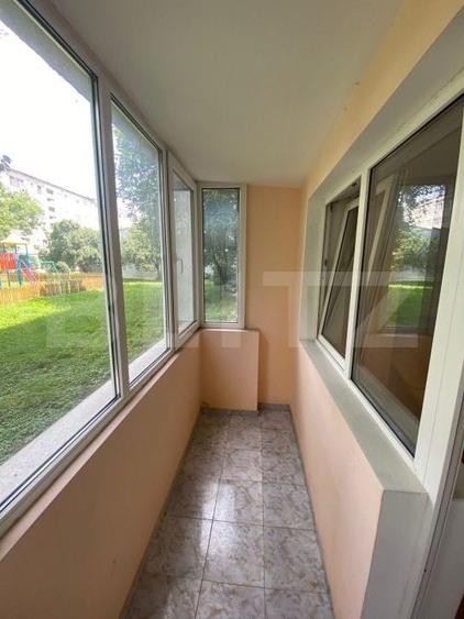 Apartament cu 2 camere semidecomandat, mobilat în Central