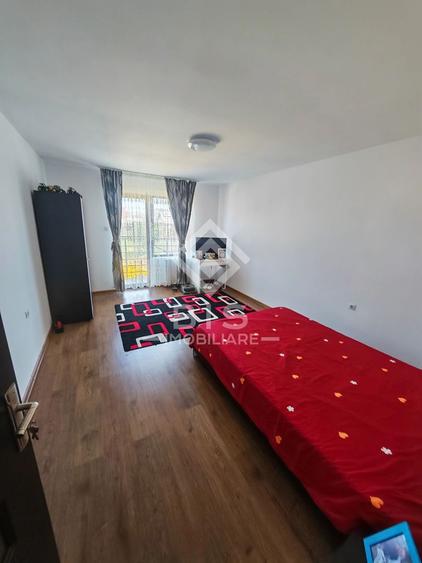 Duplex cu 4 camere cu Canalizare în Sud-Est