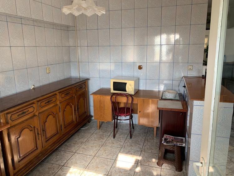 Apartament cu 4 camere în Pantelimon