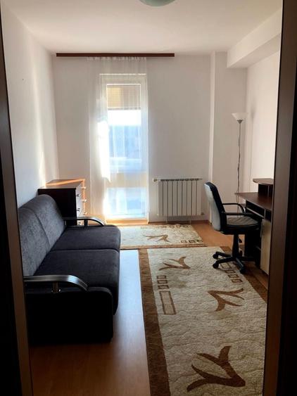 Apartament cu 3 camere decomandat în Ghiroda