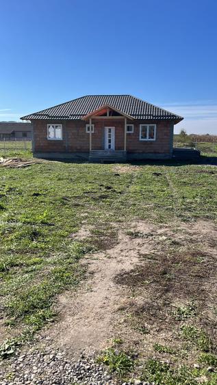 Casă cu 3 camere în Ernei