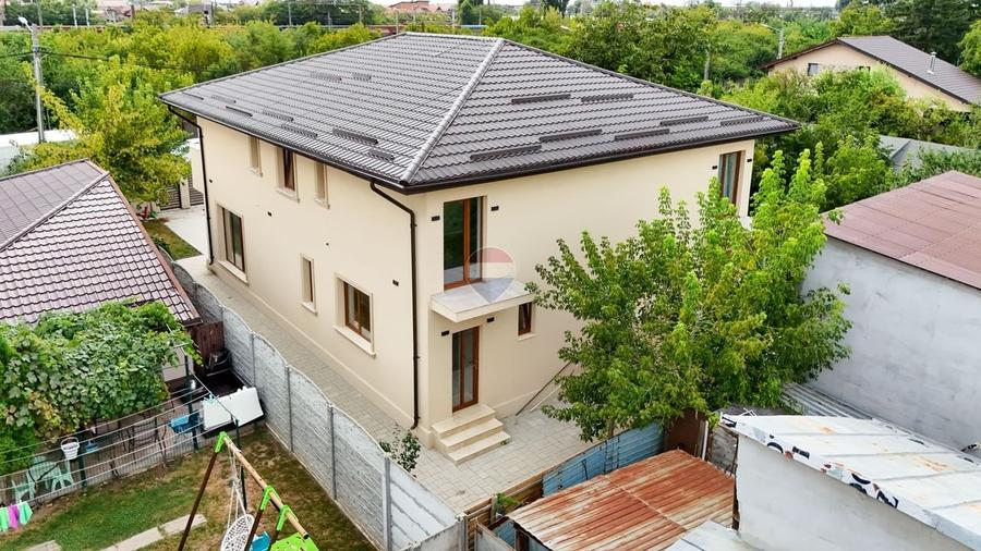 Duplex cu 4 camere cu Teren 238 Mp în Nord-Vest
