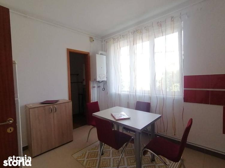 Garsonieră decomandată în Central