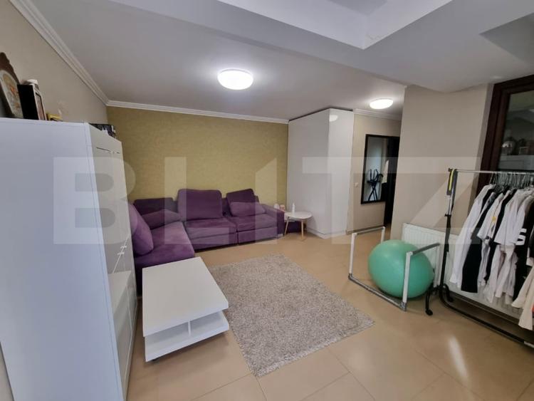 Apartament cu 3 camere semidecomandat, mobilat în Tudor Vladimirescu