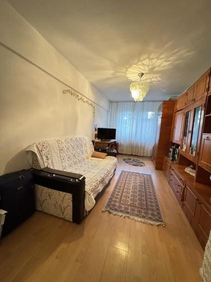 Apartament de 3 camere, Decomandat, 73 mp, Zona Dambul Rotund - 2