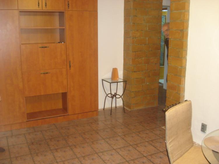 Barbu Vacarescu -Dinu Vintila -3 min metrou - 8