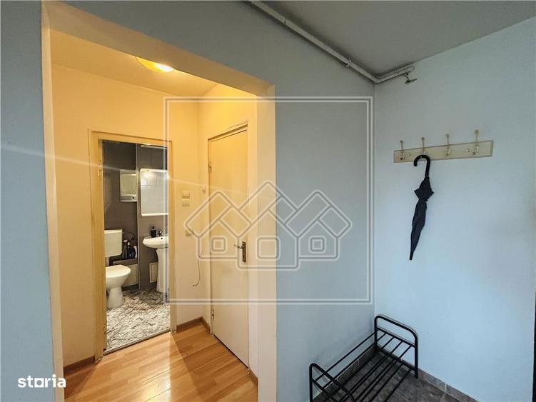 Apartament decomandat, 2 camere, balcon - M. Viteazu - 4