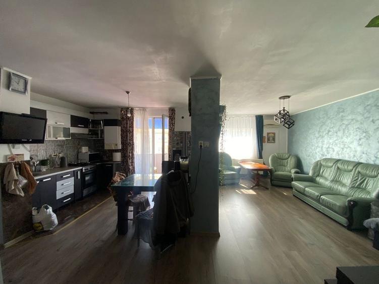 Vand apartament 4 camere - 1