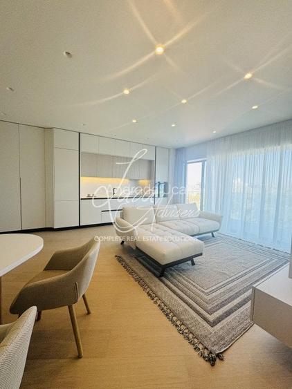 Apartament cu 3 camere semidecomandat, mobilat în Barbu Văcărescu Apartament cu 3 camere semidecomandat, mobilat în Barbu Văcărescu