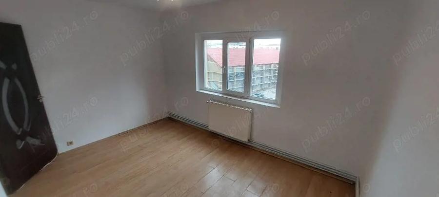 Vand apartament cu 2 camere - 1