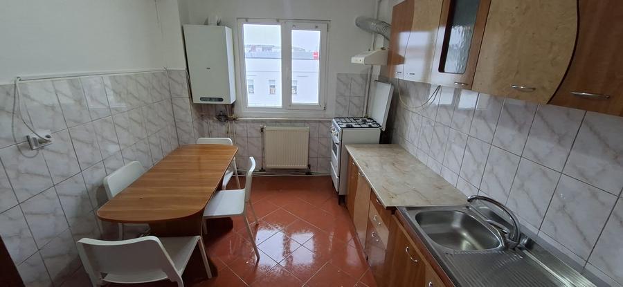 Mioritei (Carrefour-Penny) - 2 cam decomandat - et. 2 - centrala - 2 balcoane - 6