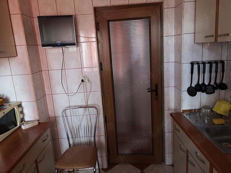 Inchiriez apartament cu 3 camere - 10