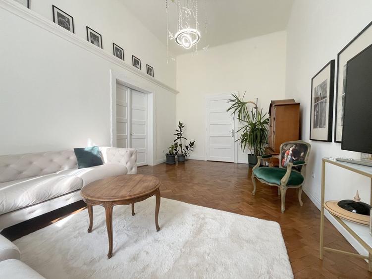 Apartament de închiriat în clădire monument istoric – Piața Maria, - 6