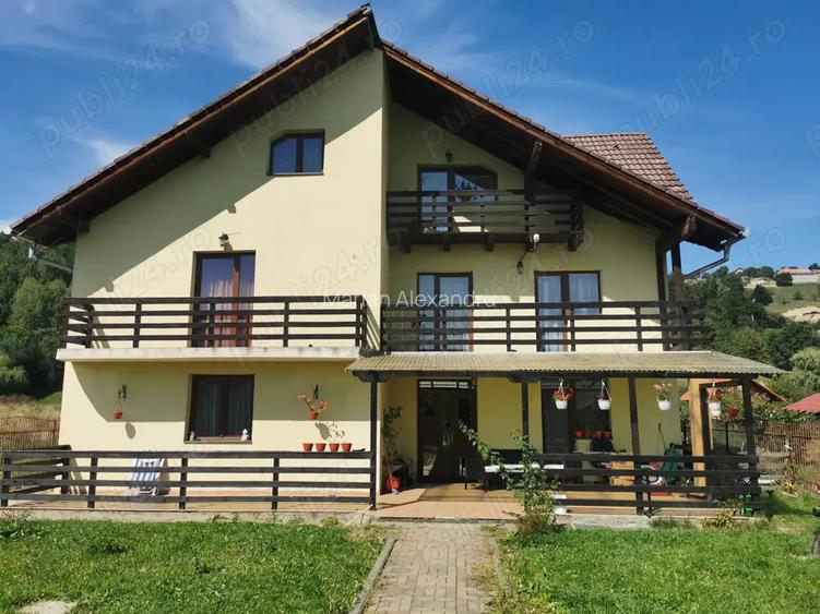 Casa de vanzare, oras Zarnesti, judet Brasov Casa de vanzare, oras Zarnesti, judet Brasov