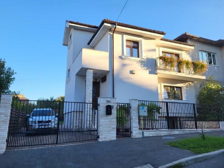 Vila de vanzare in Andrei Muresanu - 1