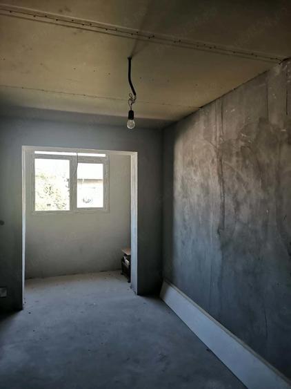 Vand apartament cu 3 camere in Bals - 8