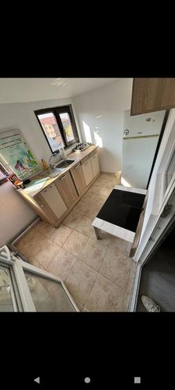 Ofer spre inchiriere apartament cu 3 camere - 2