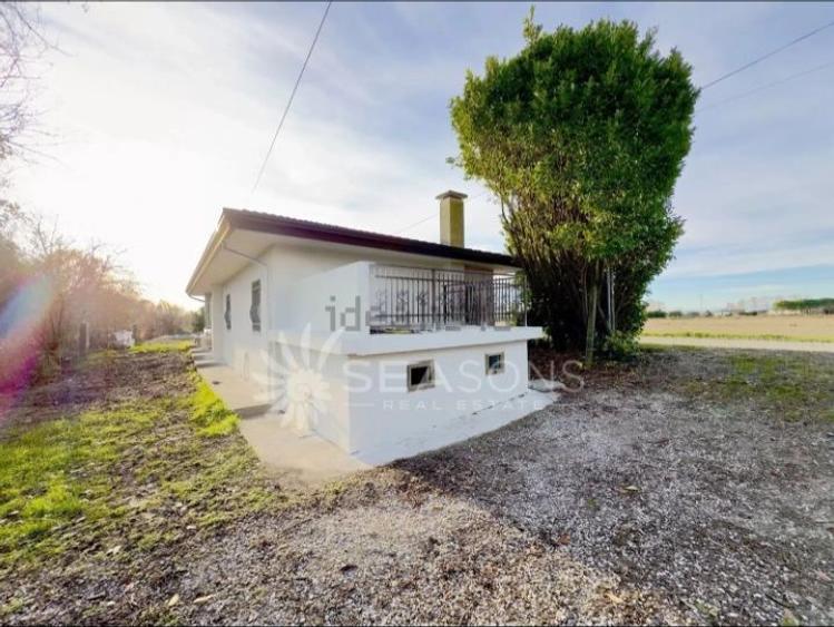 Casa cu 3 camere, baie, curte si piscina (Italia - Veneto) - 1