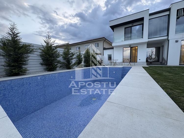Vila de lux cu piscina incalzita de vanzare in Mosnita Noua | 4 camere - 36