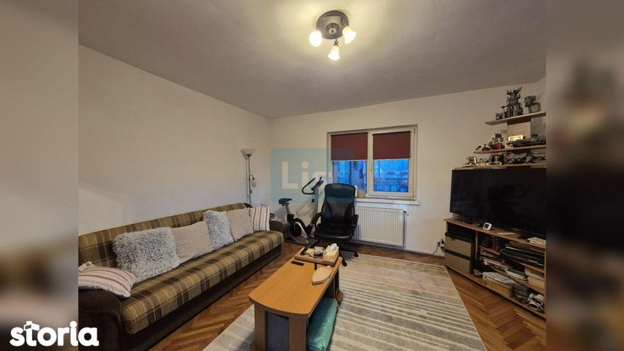 Casa pe un nivel, cu livada, la intrarea in Dezmir - 8