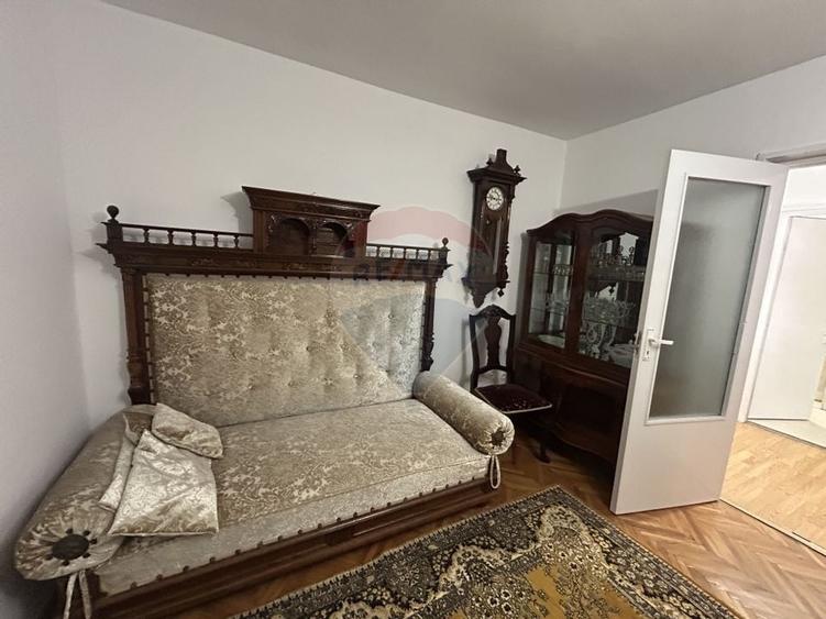 Apartament et. 1 cu 3 camere de închiriat str. V. Babes zona TBC - 2