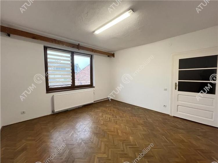 Casa 3 camere cu 2 pivnite si teren de 242 mp zona Calea Dumbravii - 11