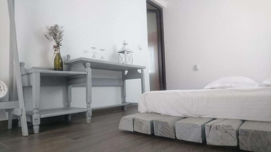 Se vinde Pensiune clasificata 3 stele in Costine?ti - 3