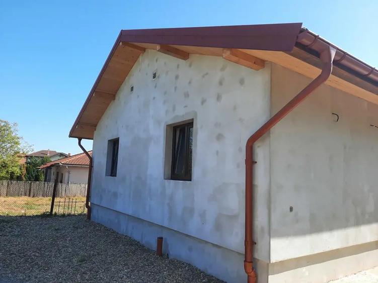 Vand casa noua in Lazuri , semifinisata. - 4