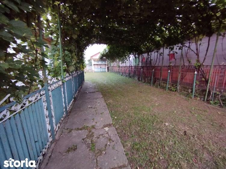 Casa de vanzare cu teren. - 11