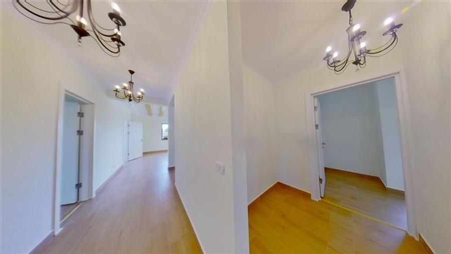 In stil mediteranean, curte proprie, 4 camere, terasa, pod mansardabil, Harman, - 48