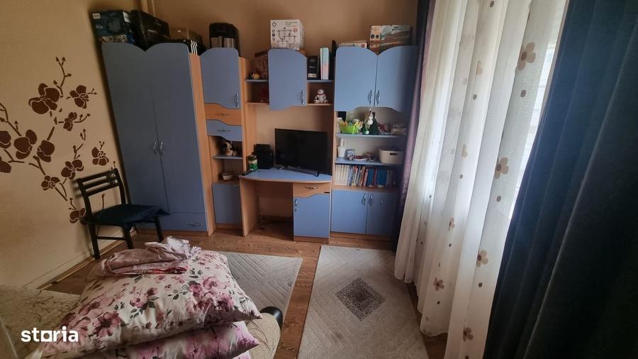 Apartament cu 2 camere semidecomandat în Rogerius