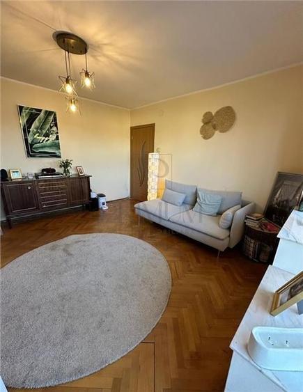 Badea Cartan - 3 cam - etj. 2 - Garaj+Boxa - mobilat - centrala - spatios- - 2