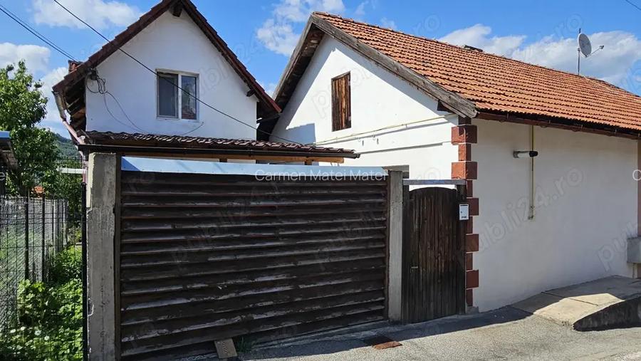 Vand 2 case sau schimb cu garsoniera sau apartament cu 2 camere! Vand 2 case sau schimb cu garsoniera sau apartament cu 2 camere!